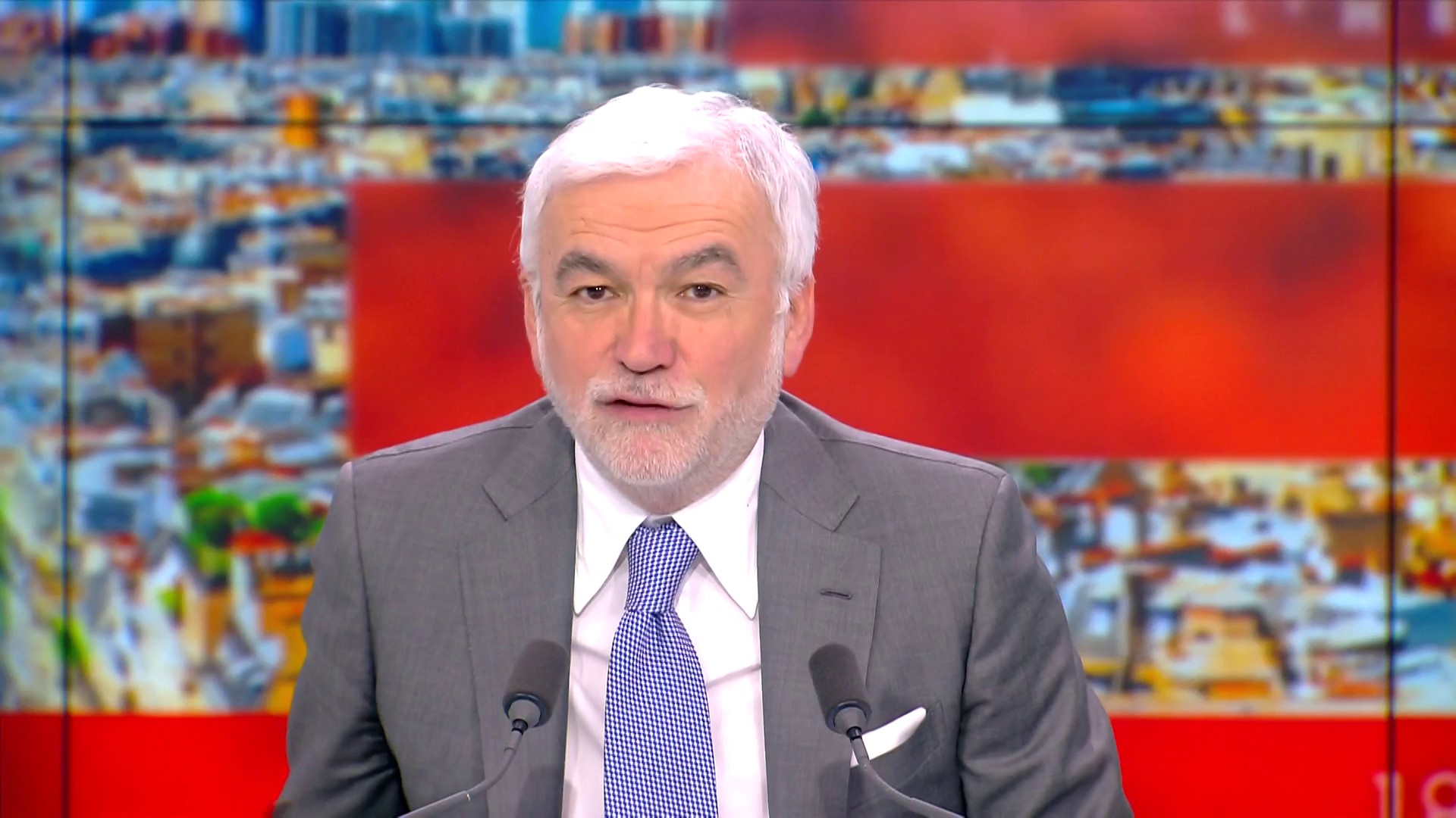 "Il nous attaque tous les soirs" : Pascal Praud annonce la fin de C’est Canteloup de TF1