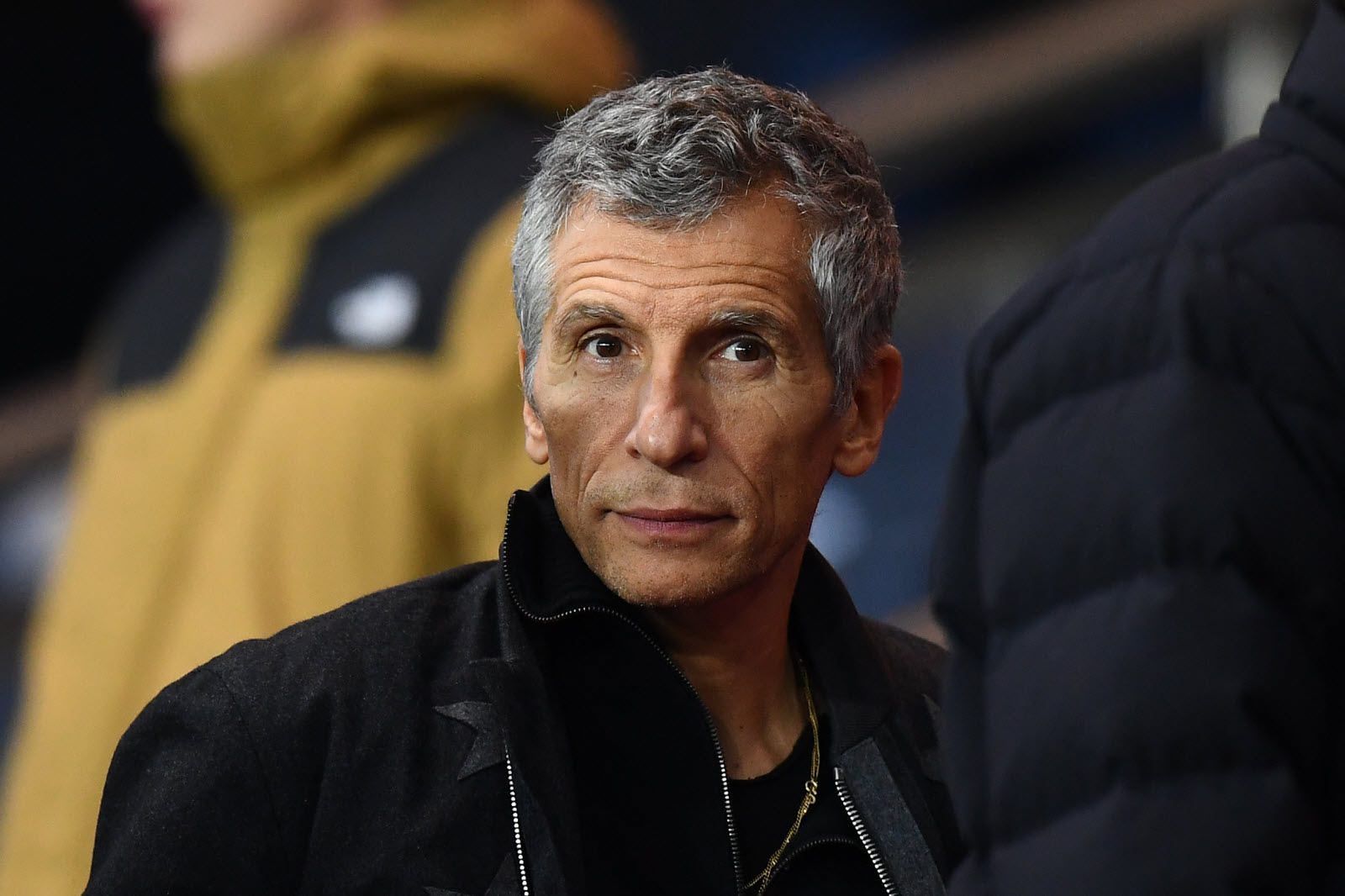 Nagui accusé de s’être enrichi avec l’argent du service public, l’animateur répond aux attaques