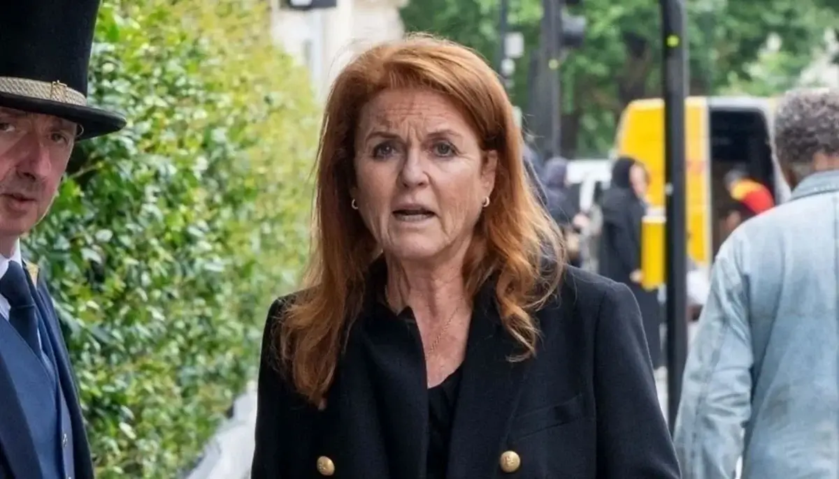 Sarah Ferguson à la rue ? L’ex-femme d’Andrew Mountbatten-Windsor aperçue pour la première fois des mois