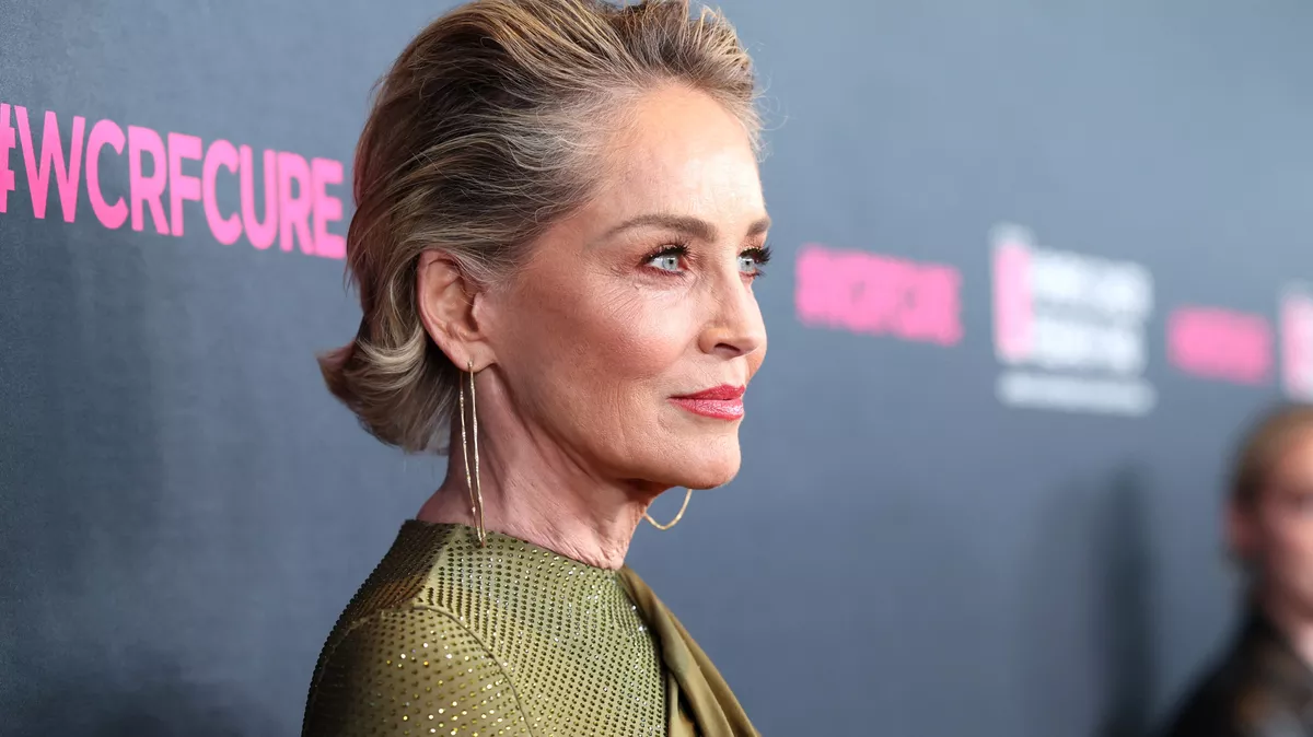 En bikini à 68 ans, Sharon Stone enflamme la toile avec une photo estivale
