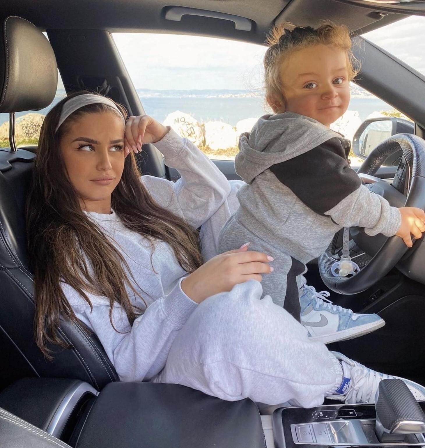 Kamila en larmes après les attaques sur son fils Kenan : "Ça me donne un sentiment de haine immense…"
