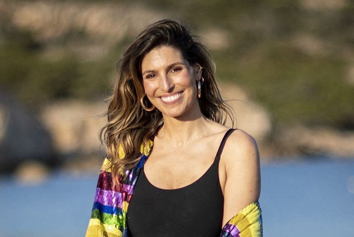 Laury Thilleman revient sur sa "seule cuite autorisée" en tant que Miss France : "J'acceptais tout…"