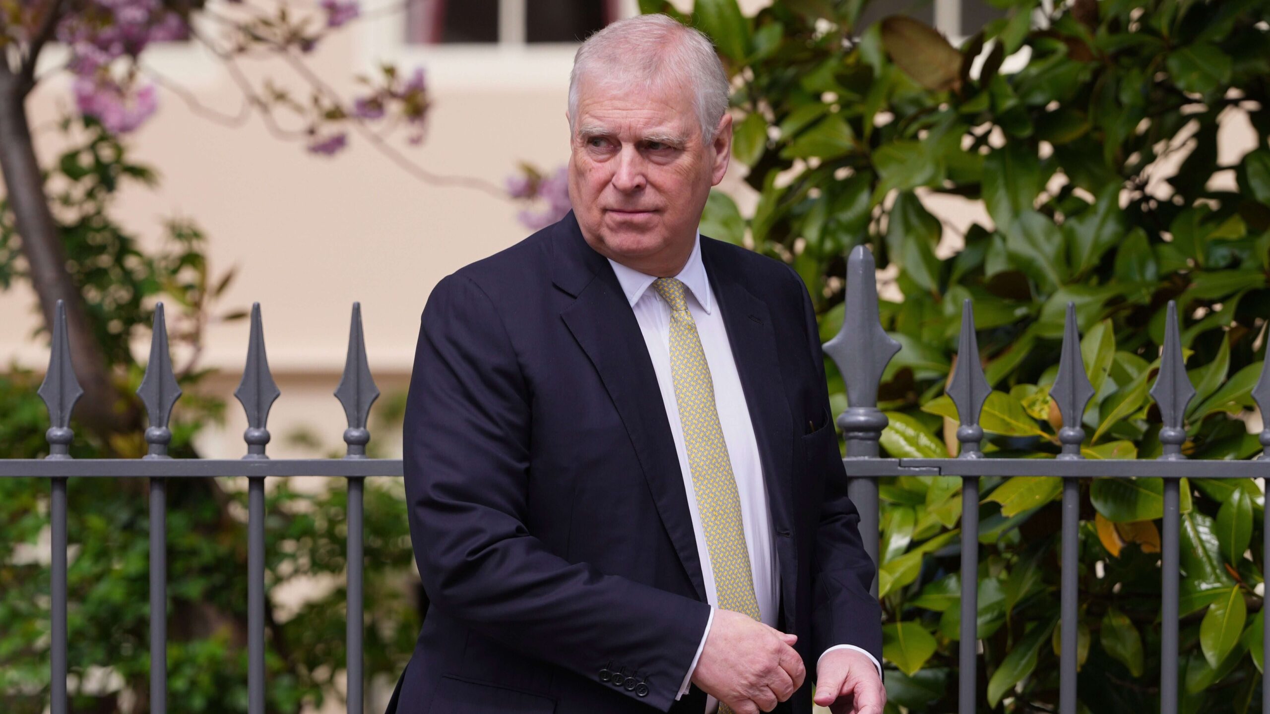 L’ex-prince Andrew face à un individu "en possession d'une arme" près de sa résidence de Sandringham