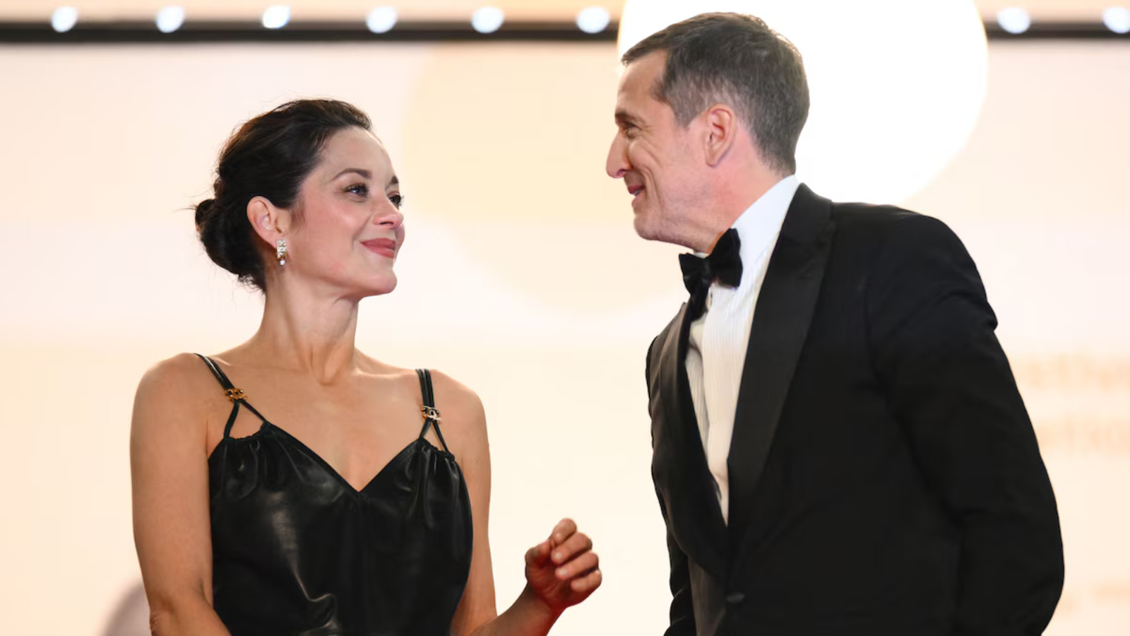 Au Festival de Cannes, Guillaume Canet dévoile ce qui le fascine chez Marion Cotillard