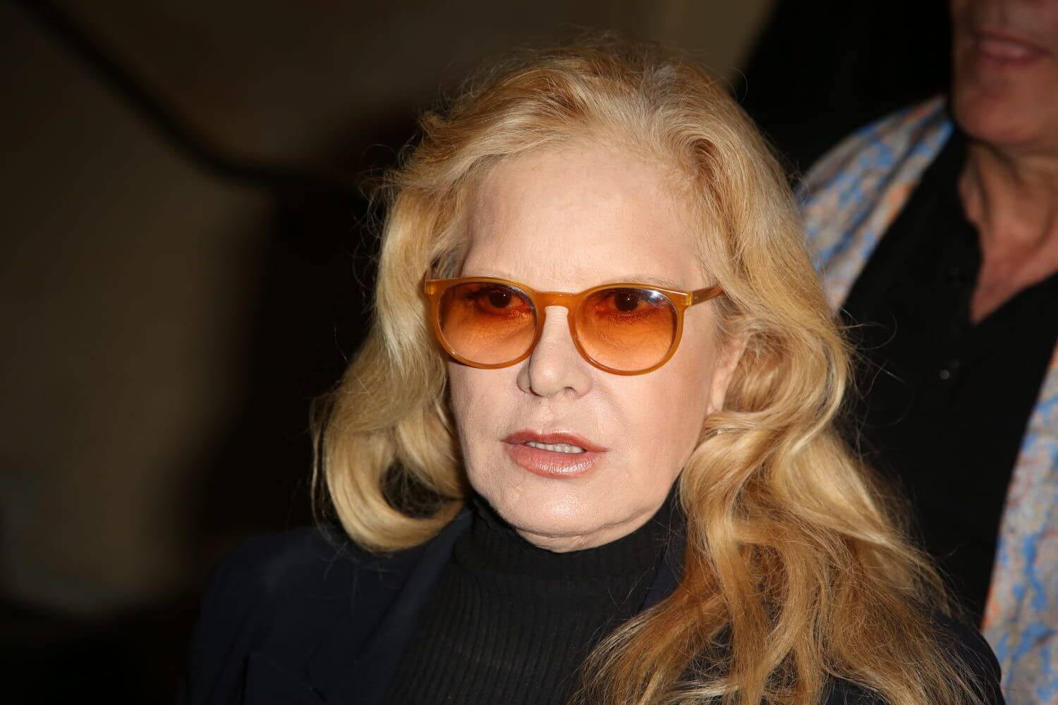 Sylvie Vartan rend hommage à un acteur disparu : "Un homme sensible et drôle…"