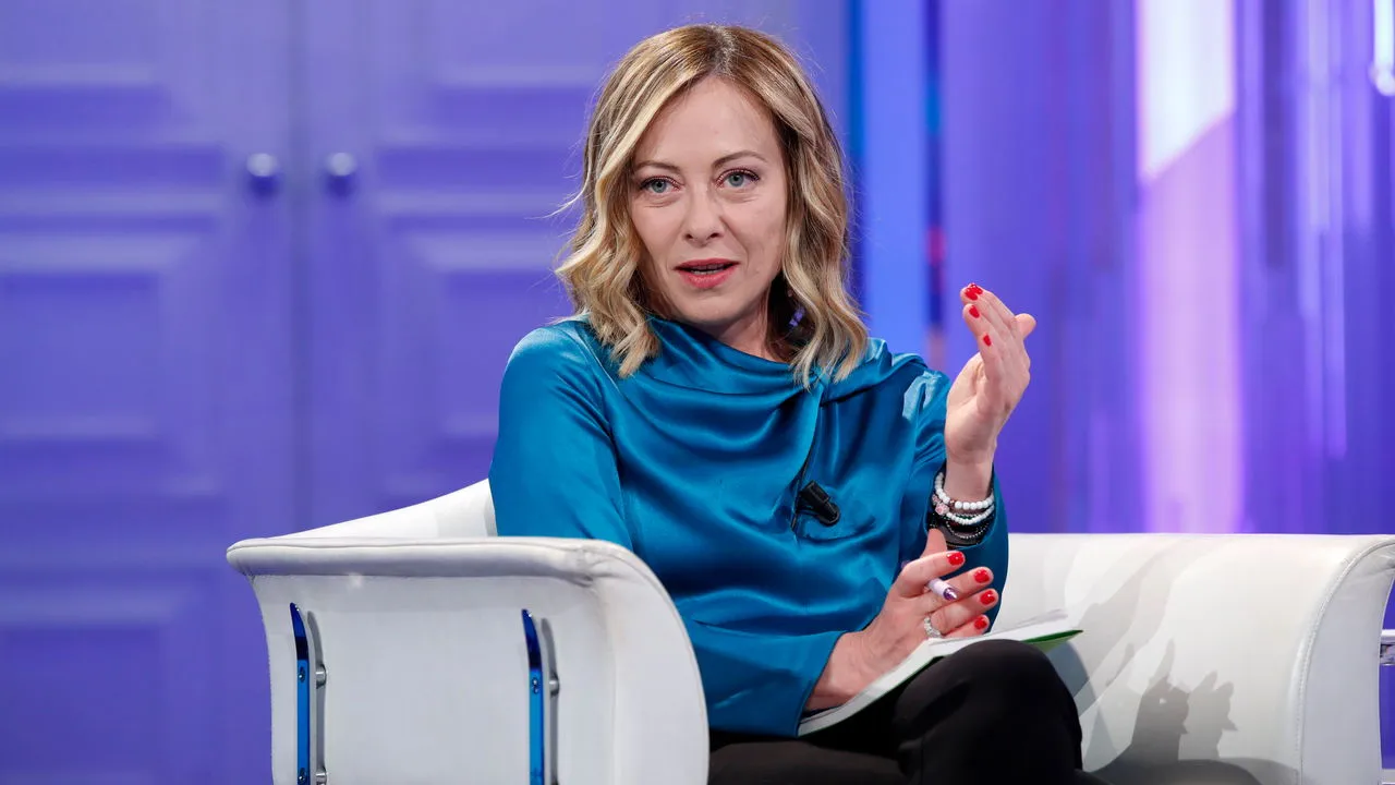 Giorgia Meloni victime de deepfakes : sa réponse cash à ces fausses photos en lingerie...