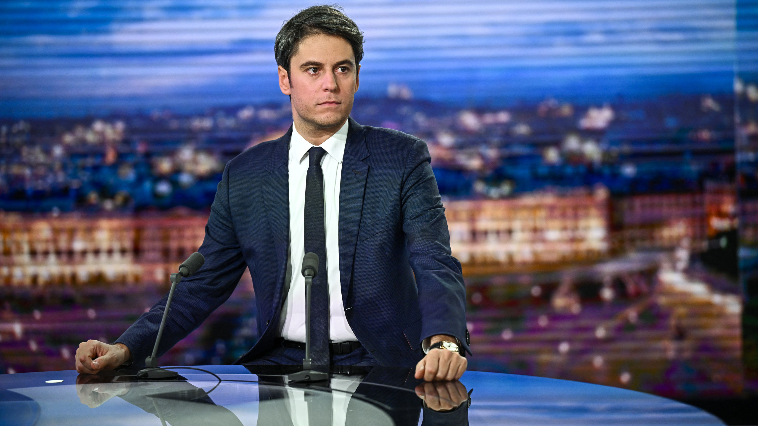 Gabriel Attal : cet humoriste français qui lui souhaite un cancer du pancréas...