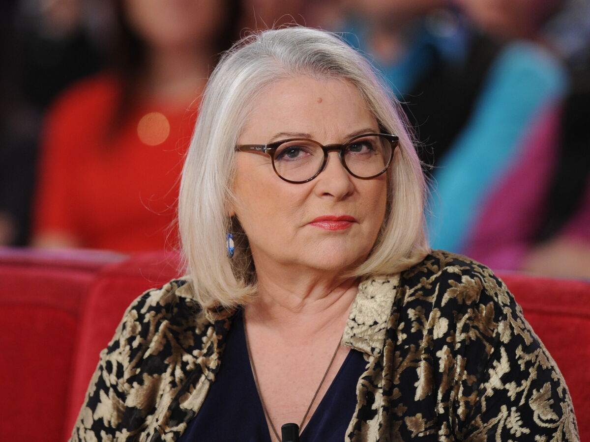 Josiane Balasko vole au secours de Coline Berry : "Je n'ai jamais entendu..."