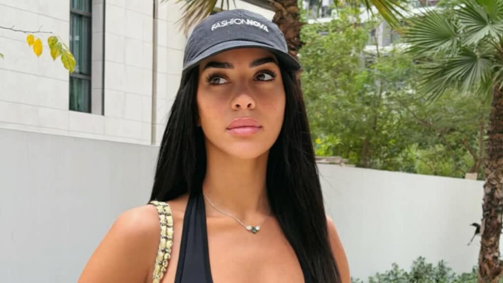 Marwa Merazka ravie de sa nouvelle silhouette post-opératoire, elle anticipe les critiques : "C'est le jeu"