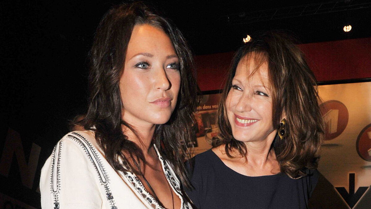 Nathalie Baye : sa fille Laura Smet lui rend hommage en musique : "Nous savons à quel point Nathalie aimait…"