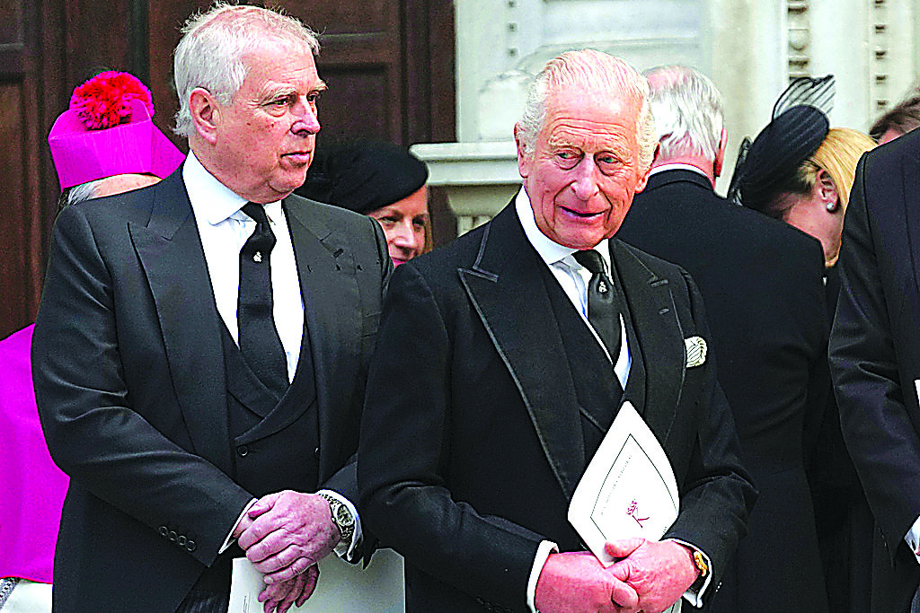 Andrew Mountbatten-Windsor apparaît le visage tuméfié : ces clichés qui interrogent