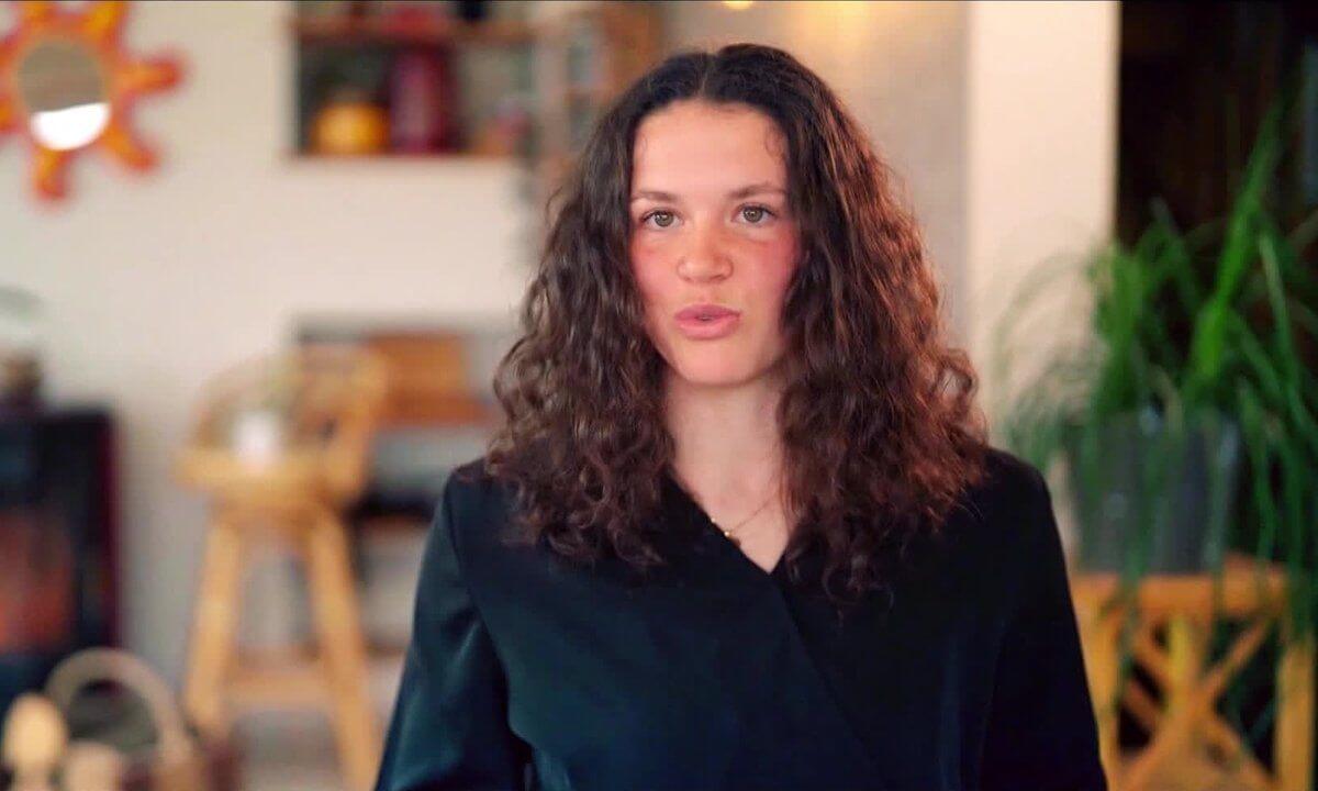 Koh-Lanta : Clarisse revient sur le baiser entre Clémence et Lola qui a enflammé la Toile