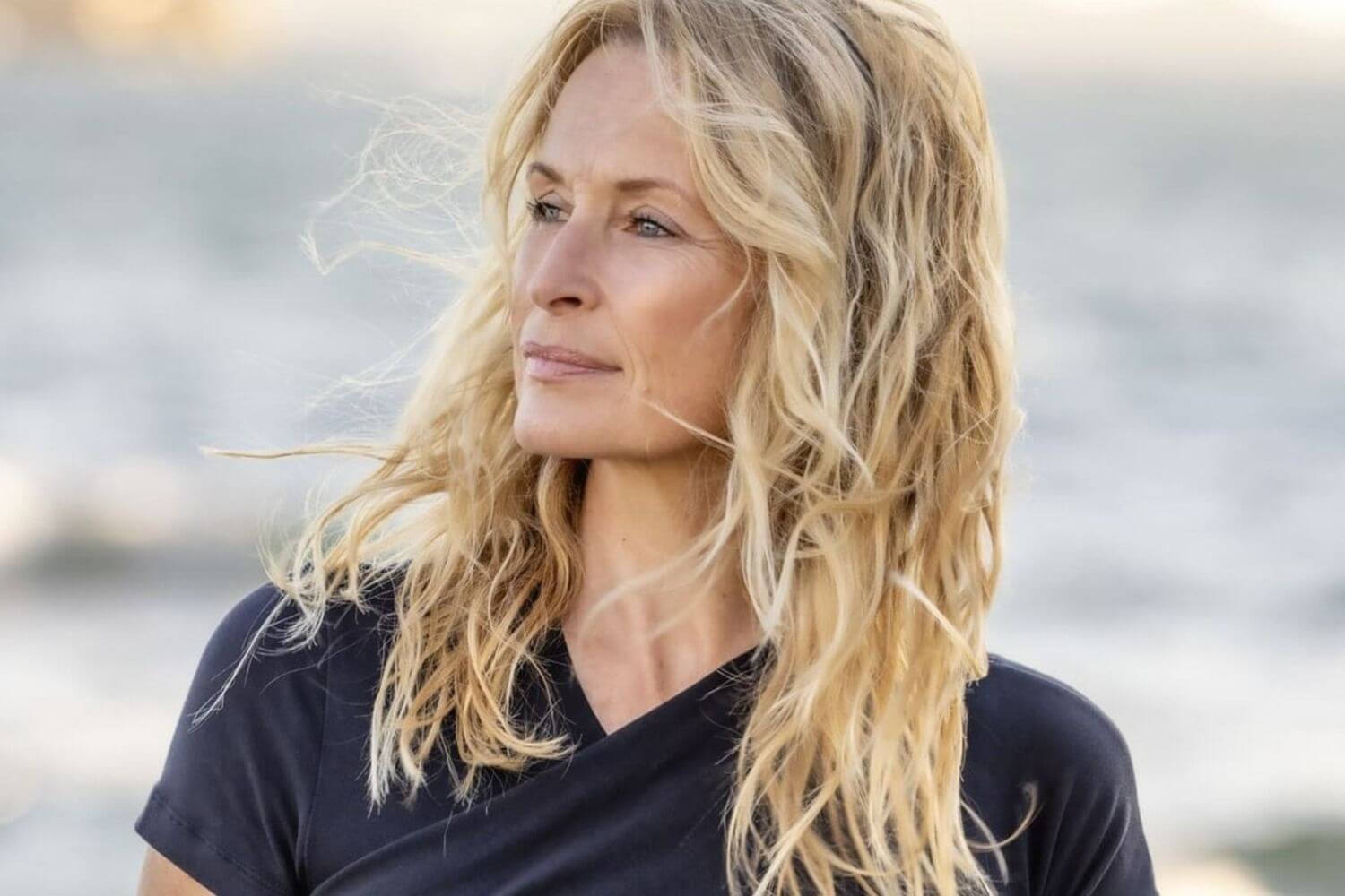 Estelle Lefébure : ce drame familial qui a assombri son mariage avec David Hallyday