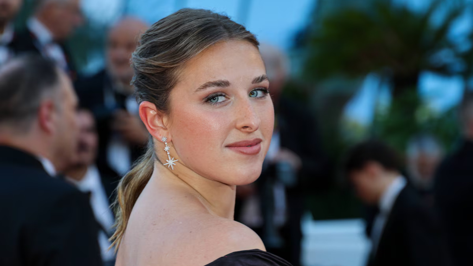 Héléna va bientôt faire une pause médiatique : "Il faut que je vive des expériences normales"