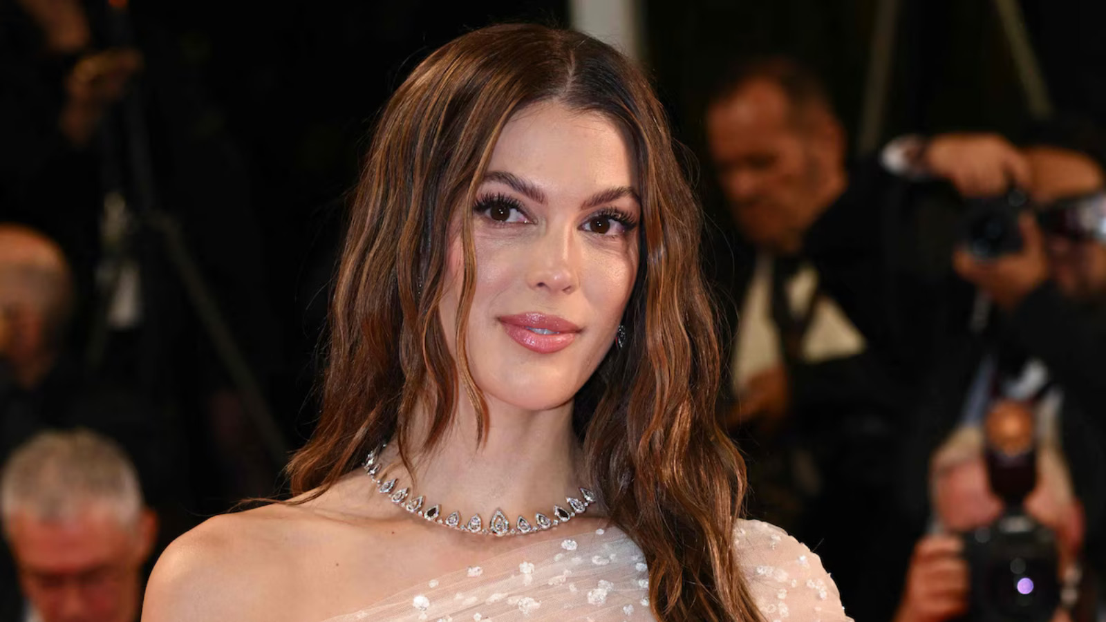Iris Mittenaere : pourquoi elle a décidé de protéger sa vie amoureuse des réseaux sociaux