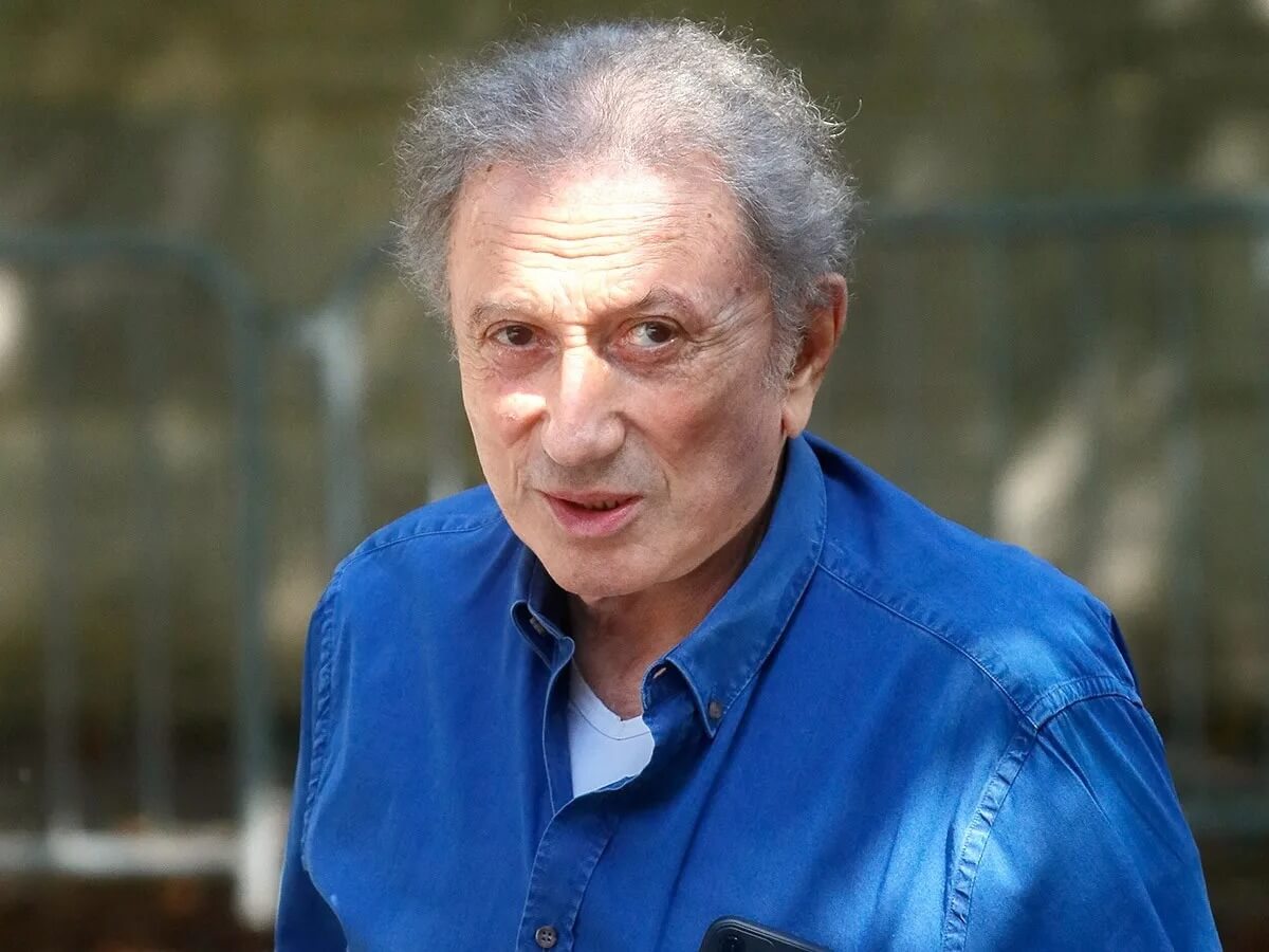 "Ne nous enlevez pas Michel Drucker" : son avenir à la télé divise sur le plateau des "Grandes Gueules"