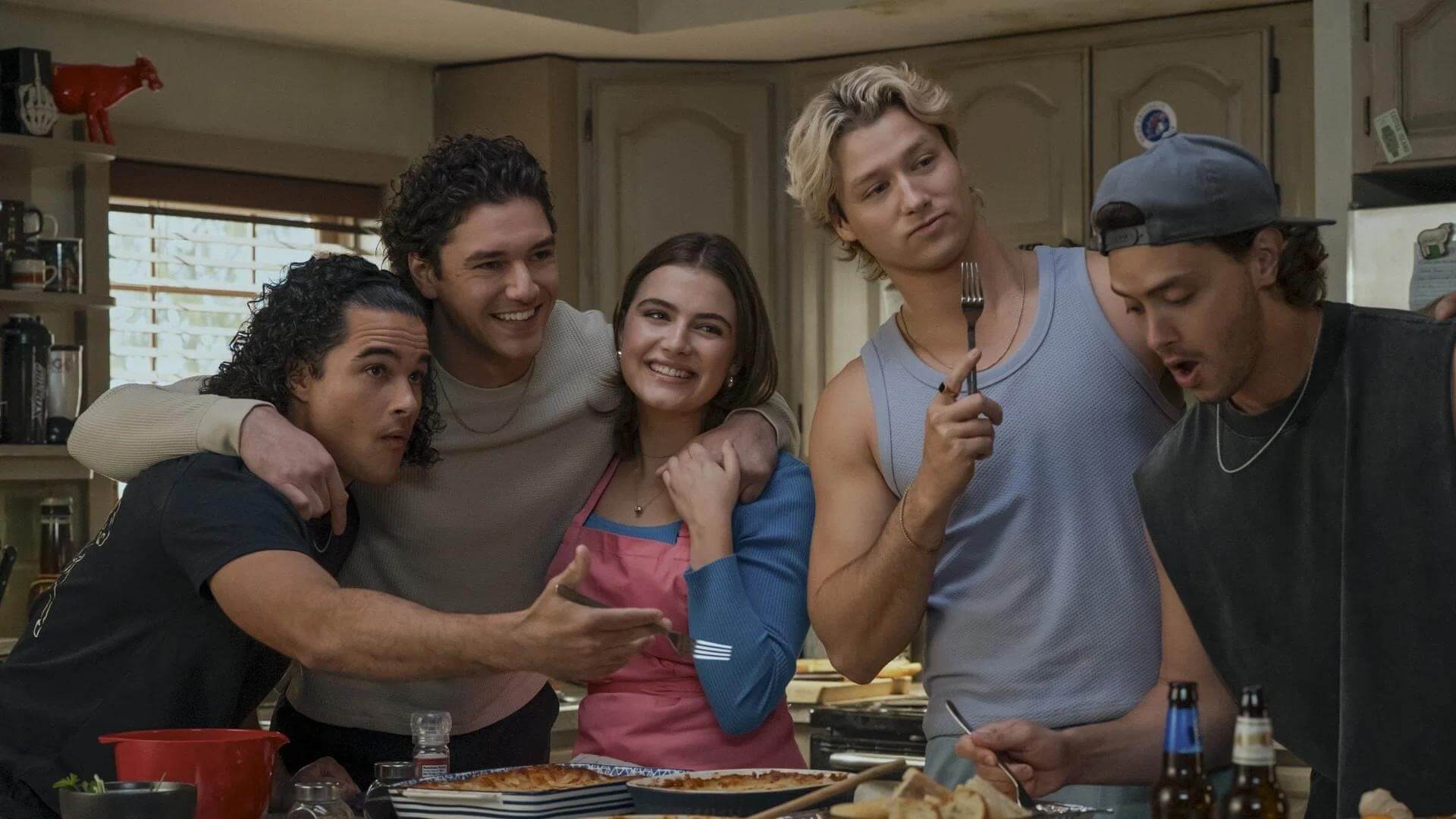 Off Campus saison 2 : Belmont Cameli et Stephen Kalyn lèvent le voile sur la suite
