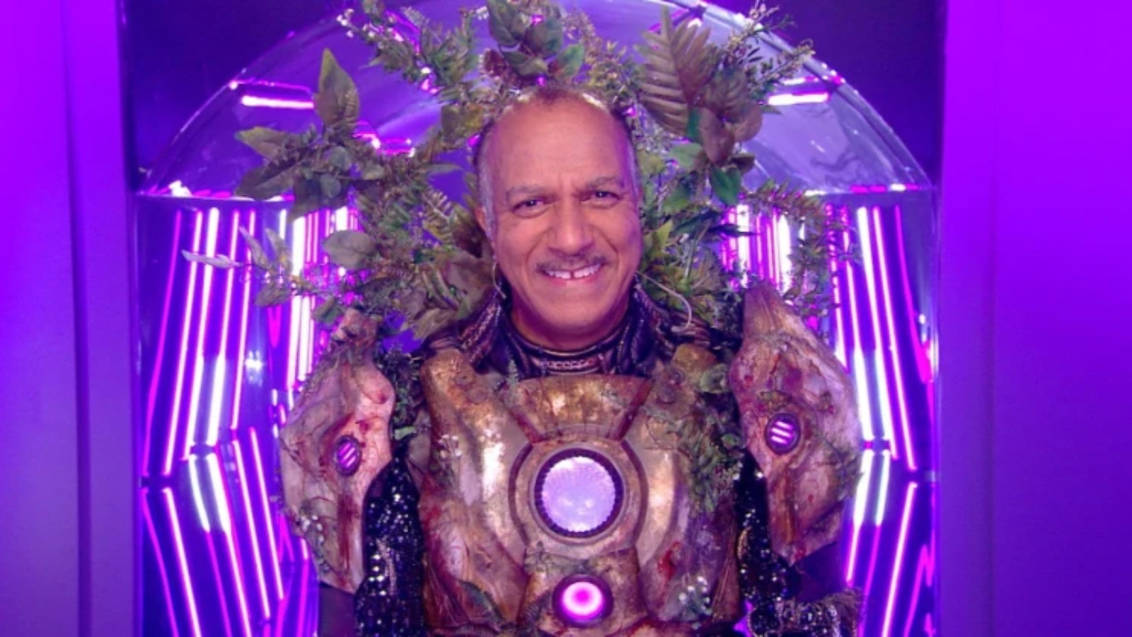 "C'est vraiment une contrainte" : Pascal Légitimus revient sur son aventure dans Mask Singer