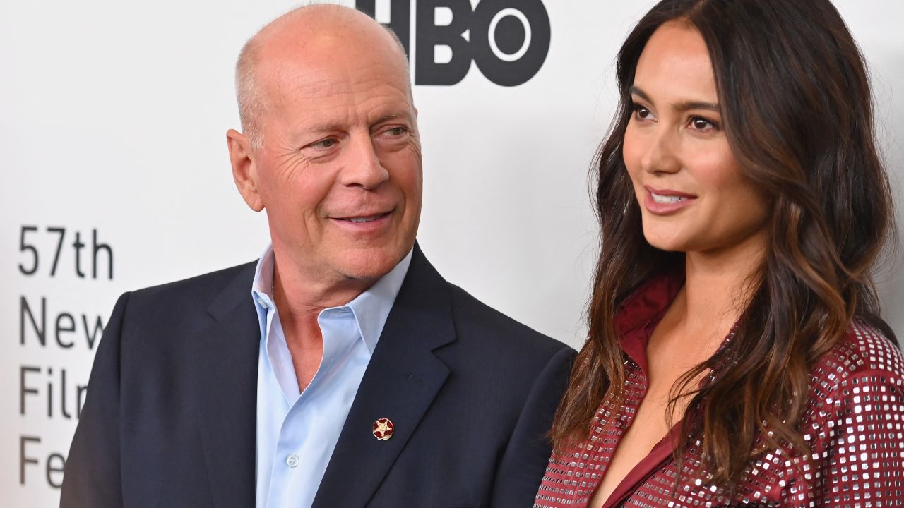 Bruce Willis "va bien" : sa femme Emma Heming donne des nouvelles de l'acteur atteint de démence