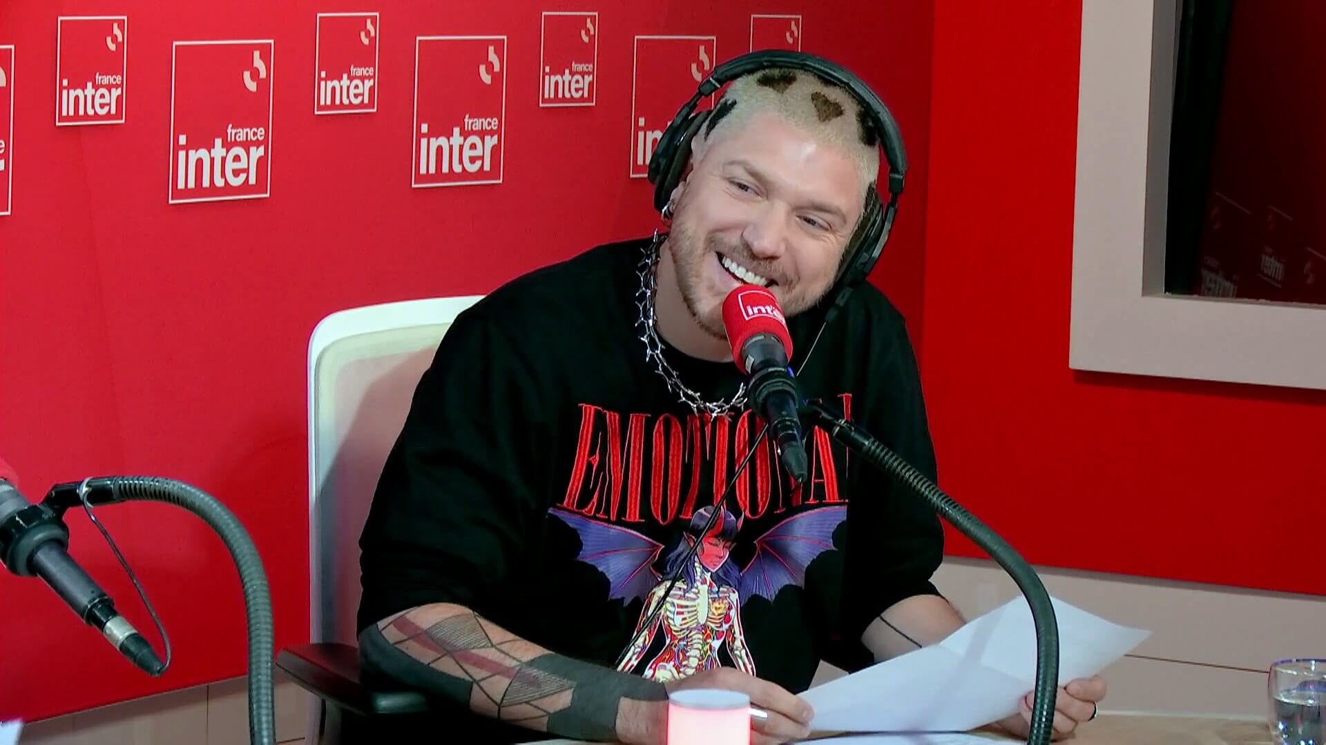 "Deux ans qu’on se cache" : le DJ Mosimann annonce qu’il est papa !