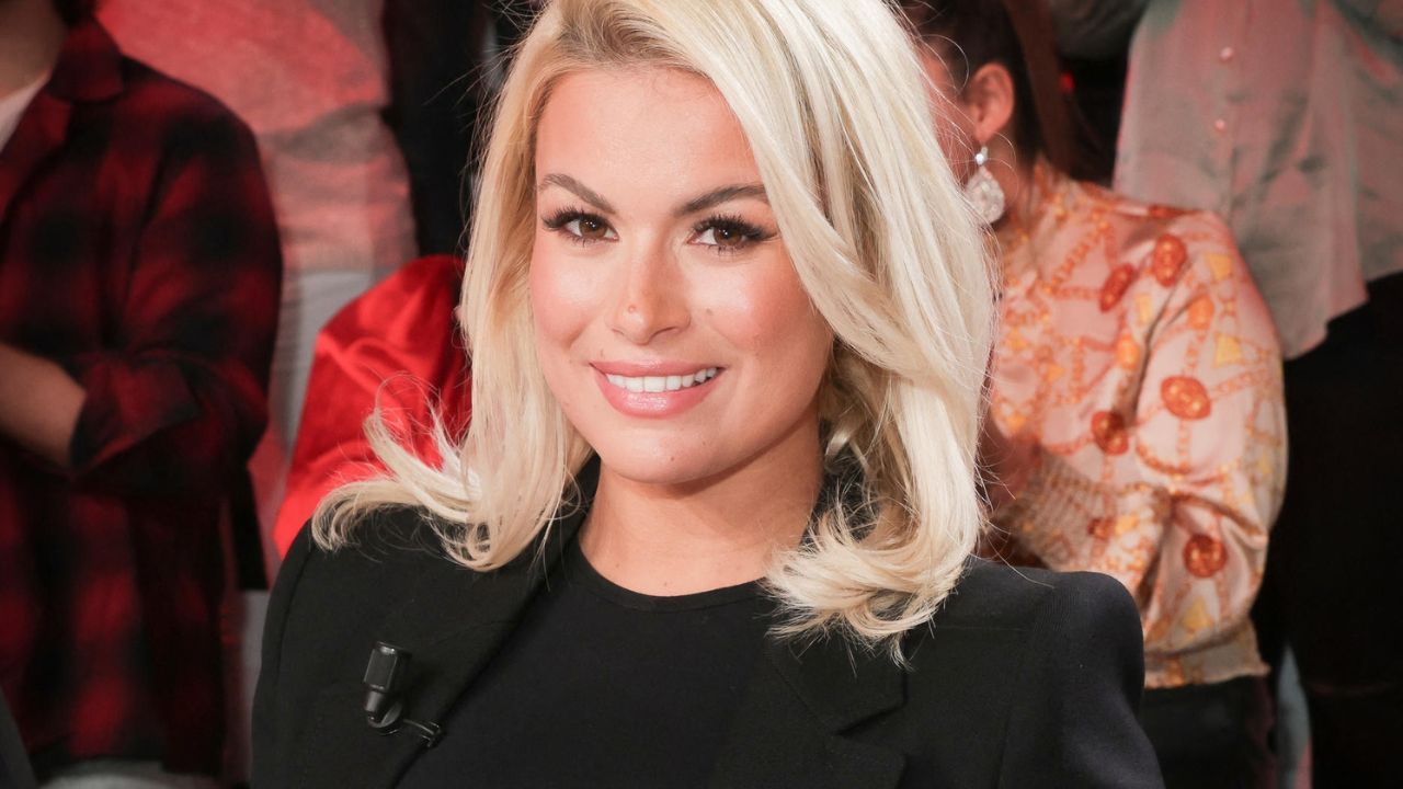Carla Moreau : sa voiture incendiée, une lettre signée DZ Mafia retrouvée sur place