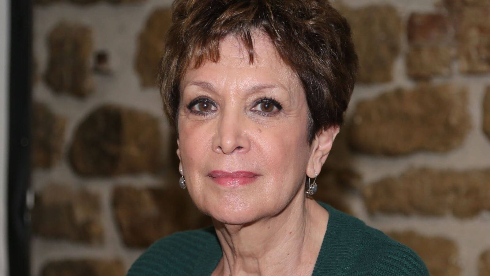 Catherine Laborde avait caché sa maladie à sa fille : "Elle a attendu que je me marie"