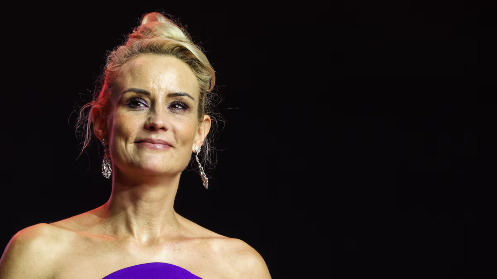 Élodie Gossuin : cette émission qu’elle rêve de présenter lui passe encore sous le nez