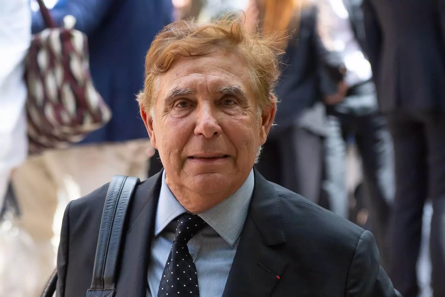 Jean-Pierre Foucault trahi par un proche collaborateur : "Quand j'ai regardé mes carnets de chèques…"