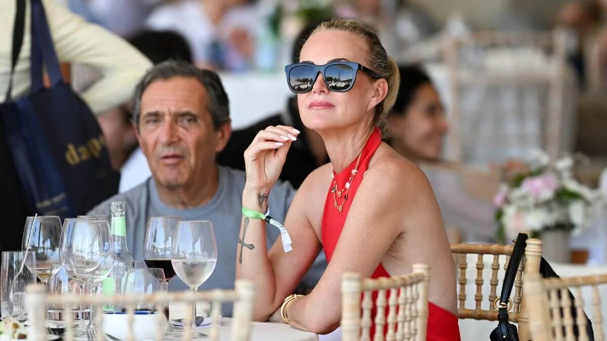 Biopic sur Johnny : Laeticia Hallyday face à des tensions avec son compagnon Serge Varsano