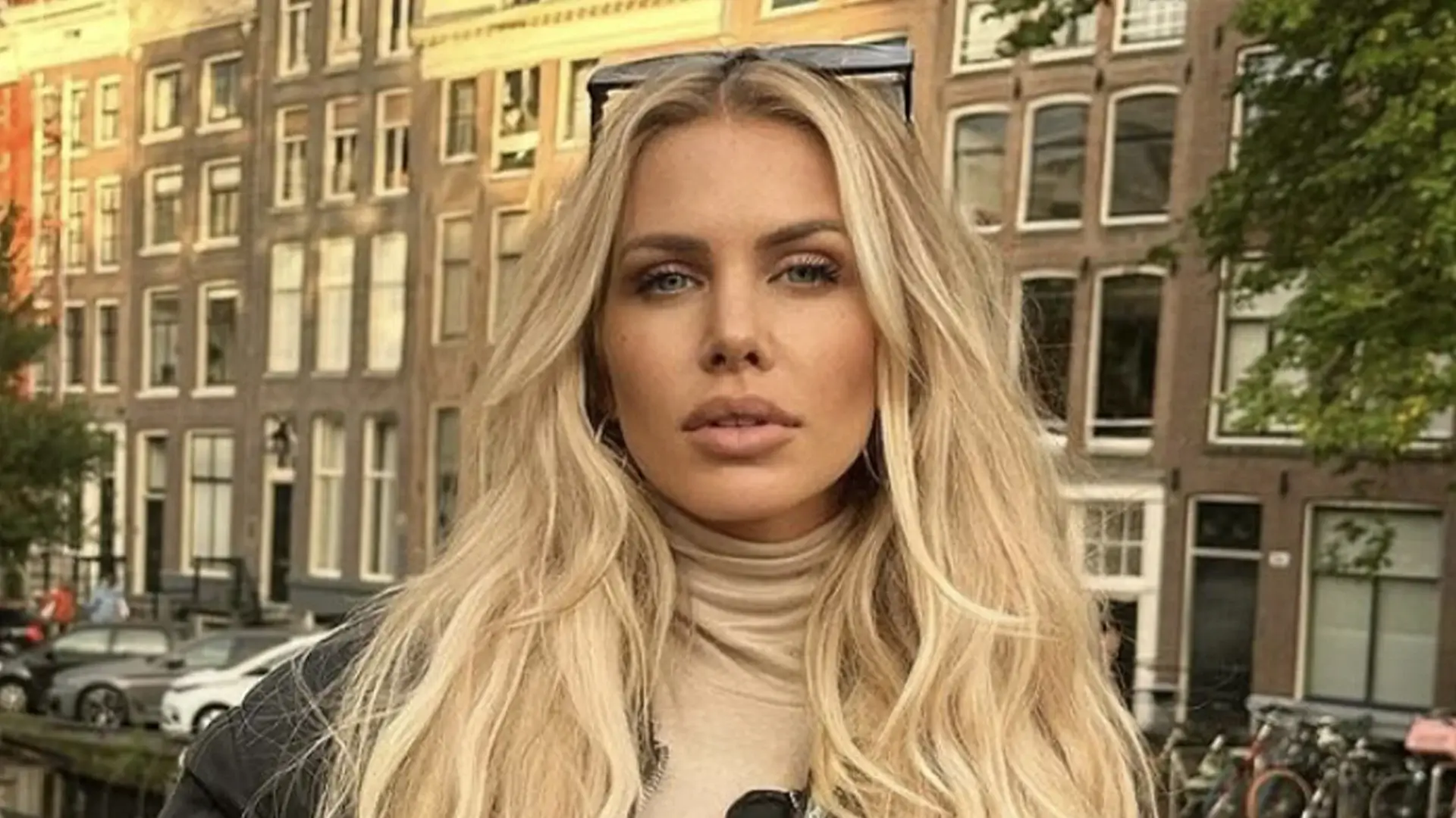 Adixia officialise son nouveau couple : son compagnon est un visage bien connu !