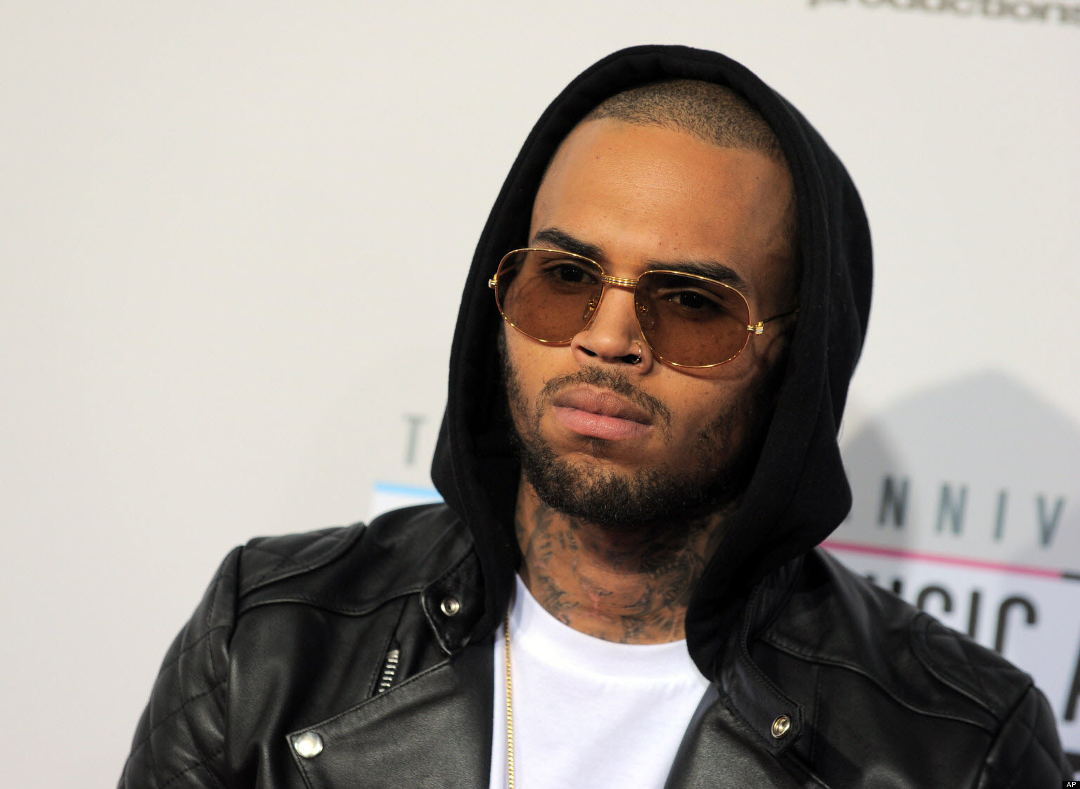 Chris Brown condamné à verser 13 millions de dollars à son ancienne femme de ménage