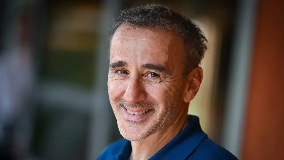 " C'est plus dangereux que le RN " : Elie Semoun donne son avis cash sur La France insoumise