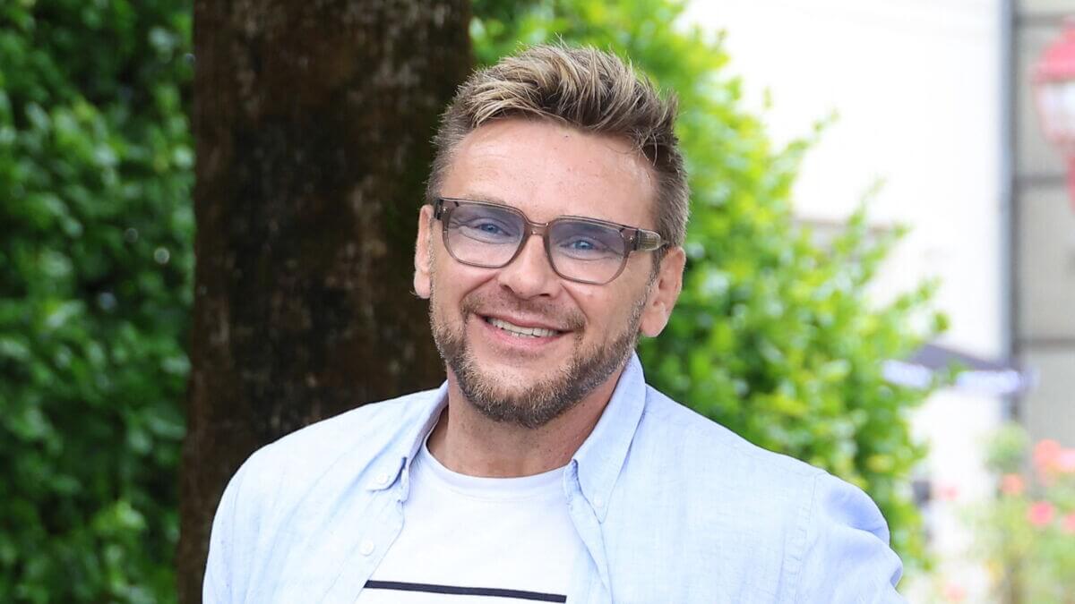 Jeanfi Janssens évoque son impressionnante transformation physique : "Je viens de perdre 15 kilos"