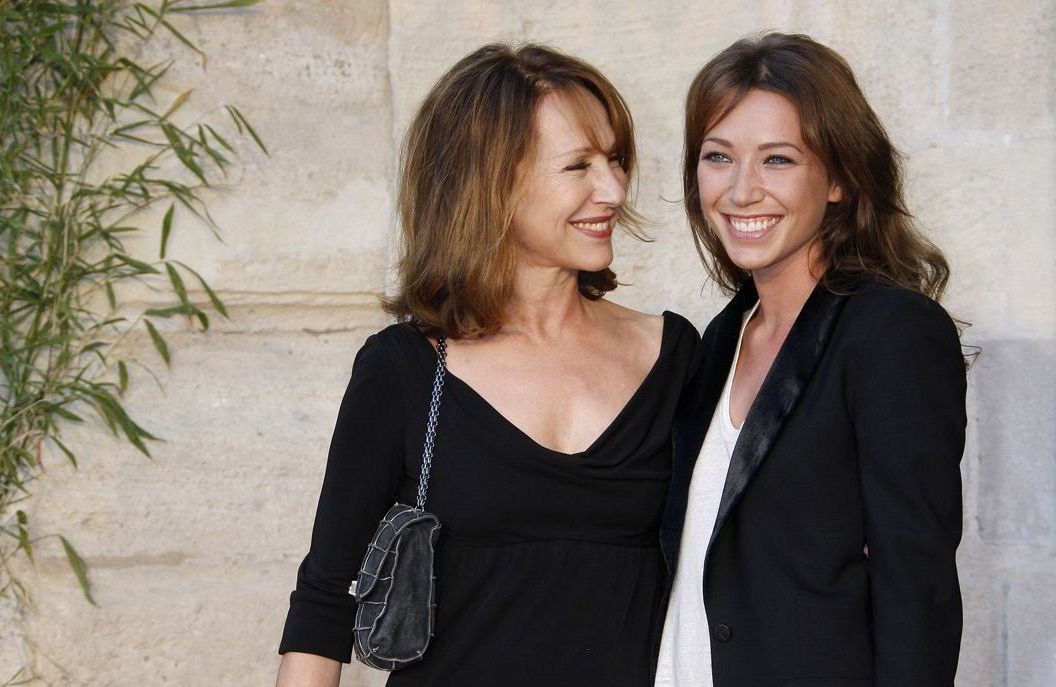 Nathalie Baye : Laura Smet toujours inconsolable... "Tu me manques"