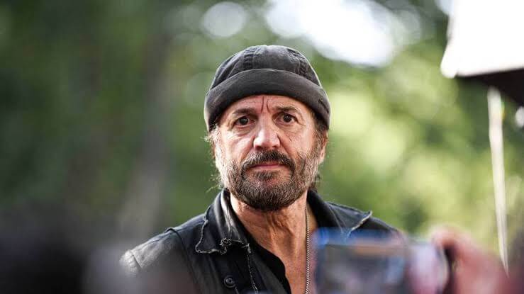 Francis Lalanne annonce sa candidature à la présidentielle de 2027 : le chanteur soutenu par Dieudonné