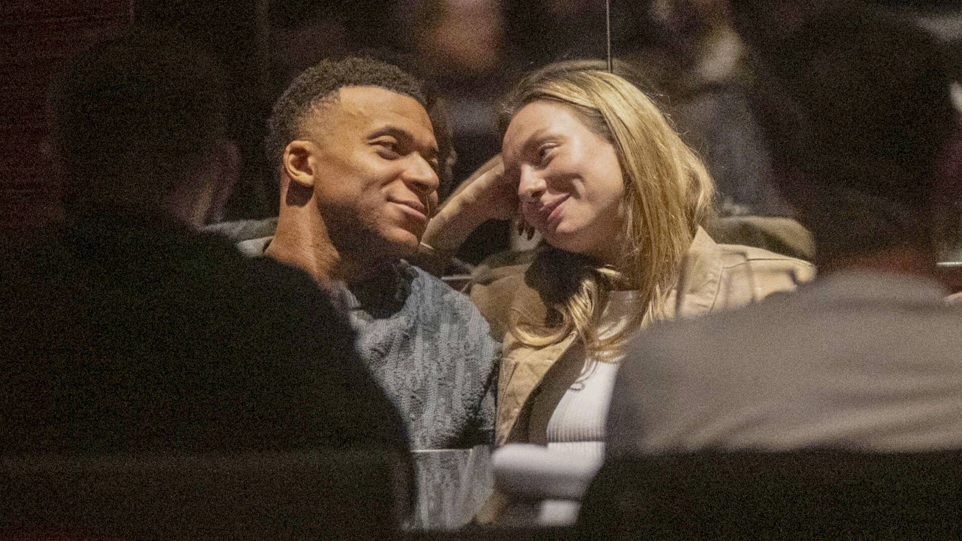 Ester Exposito : ce détail sur ses photos de vacances agace les fans de Kylian Mbappé