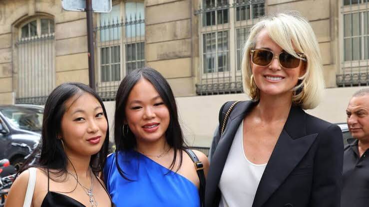 Laeticia Hallyday émue par le geste de sa fille Joy : "21 ans après moi"