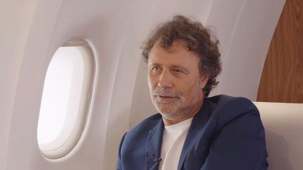 Christophe Carrière révèle qui est sa compagne, une ancienne figure de TPMP : "Ça ne s’est pas passé du jour au lendemain"