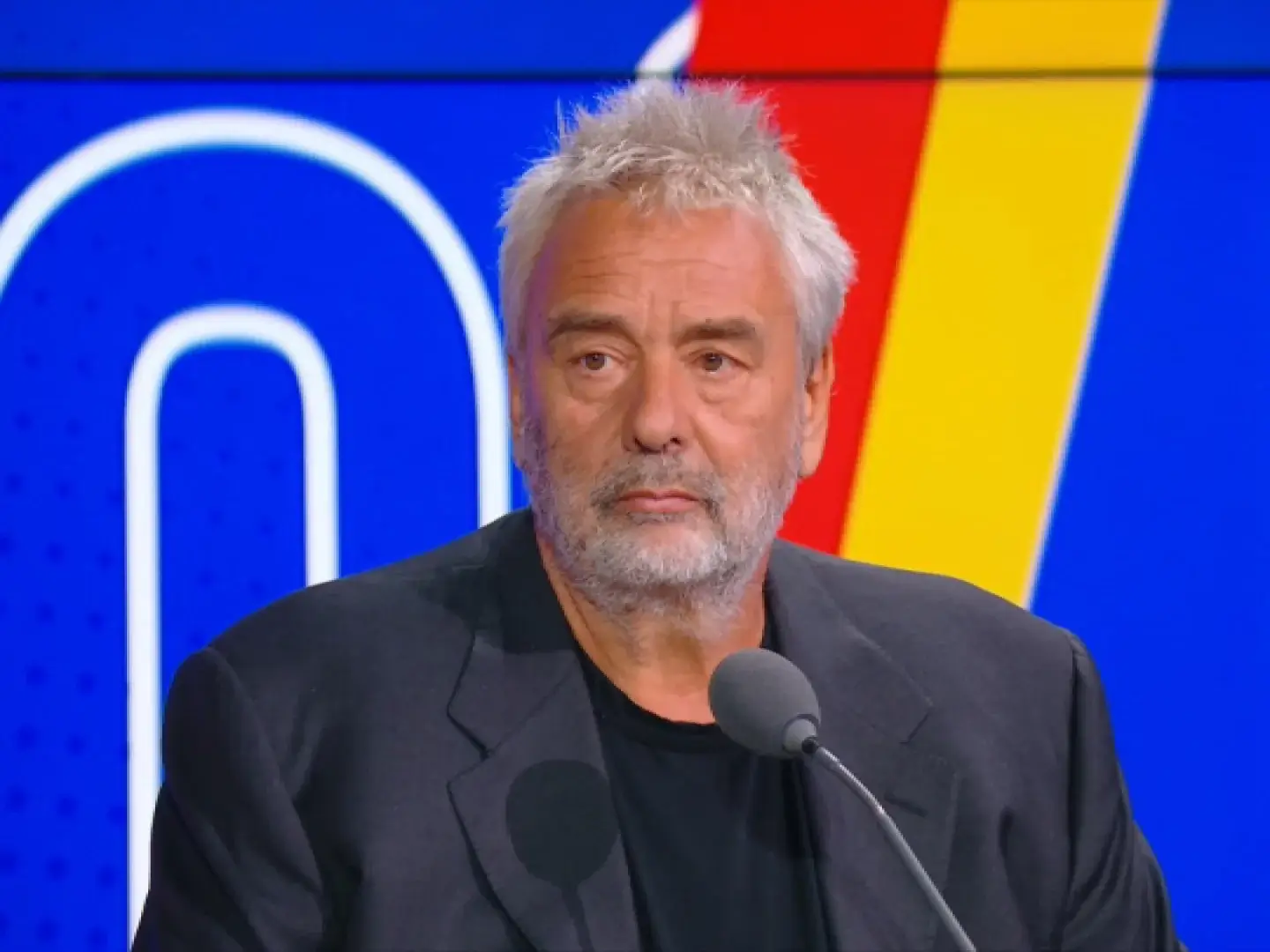 "Et on ose parler de la noblesse de la chasse ?" : le coup de gueule Luc Besson après une macabre découverte