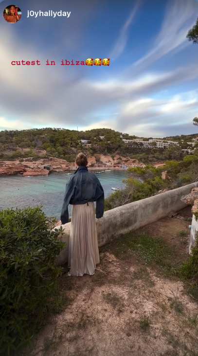 Laeticia Hallyday : après Paris, elle s’offre une escapade à Ibiza en bonne compagnie