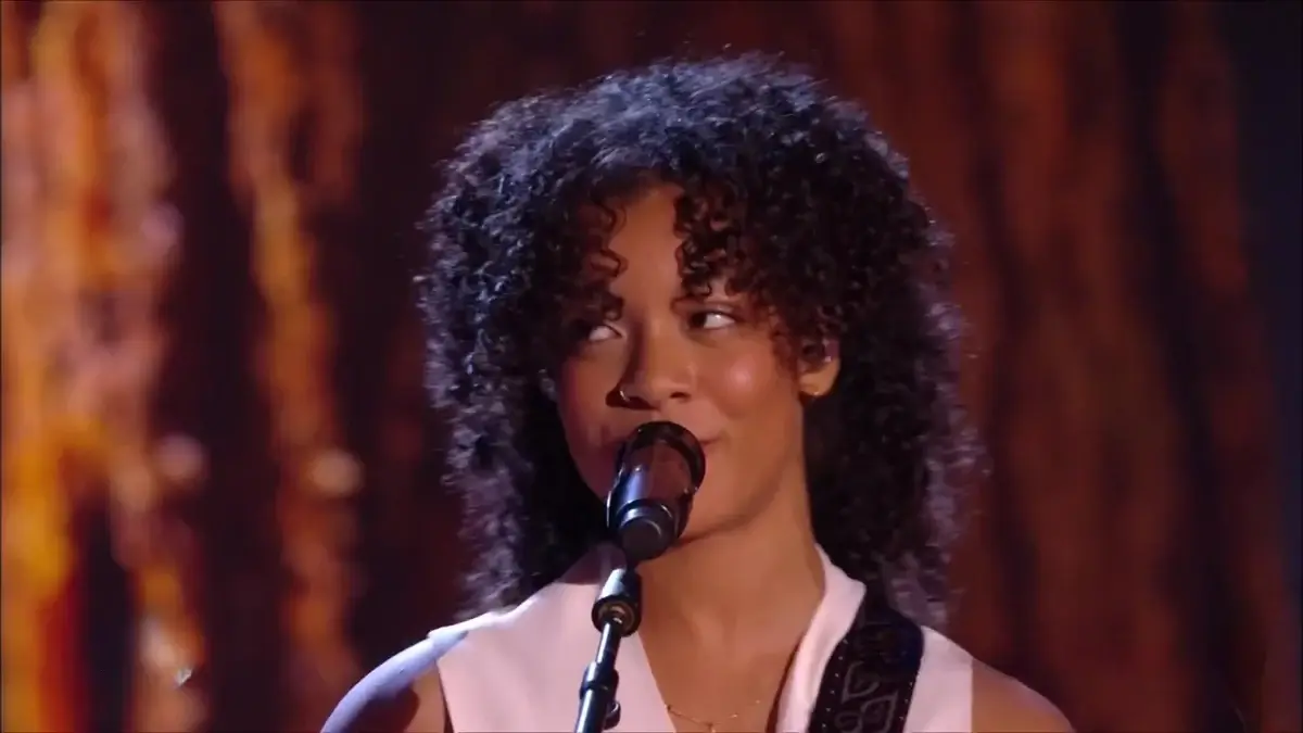 Isabella (Star Academy) taclée après sa reprise de Mickael Pouvin : le chanteur prend sa défense...